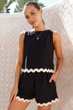Estimated Shipping Date：04/27/2024 Contrast Trim Sleeveless Top and Elastic Waist Shorts Set